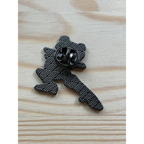 Frog Enamel Pin With Red Boots & Double Clutch Back Sassy - Picture 3 of 3